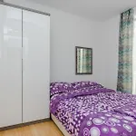 2 Bedroom Gorgeous Apartment In Petrcane
