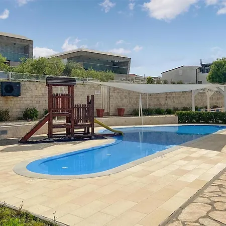 2 Bedroom In 公寓 *